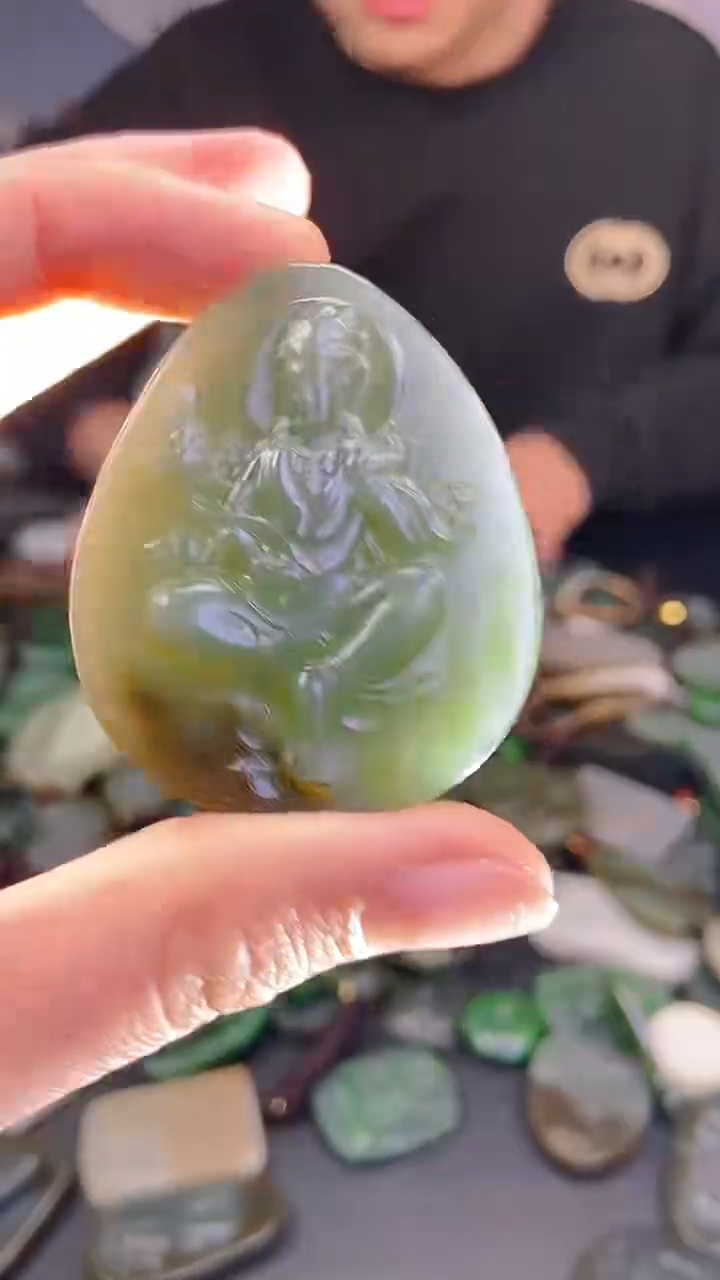 颈饰未镶嵌和田玉1