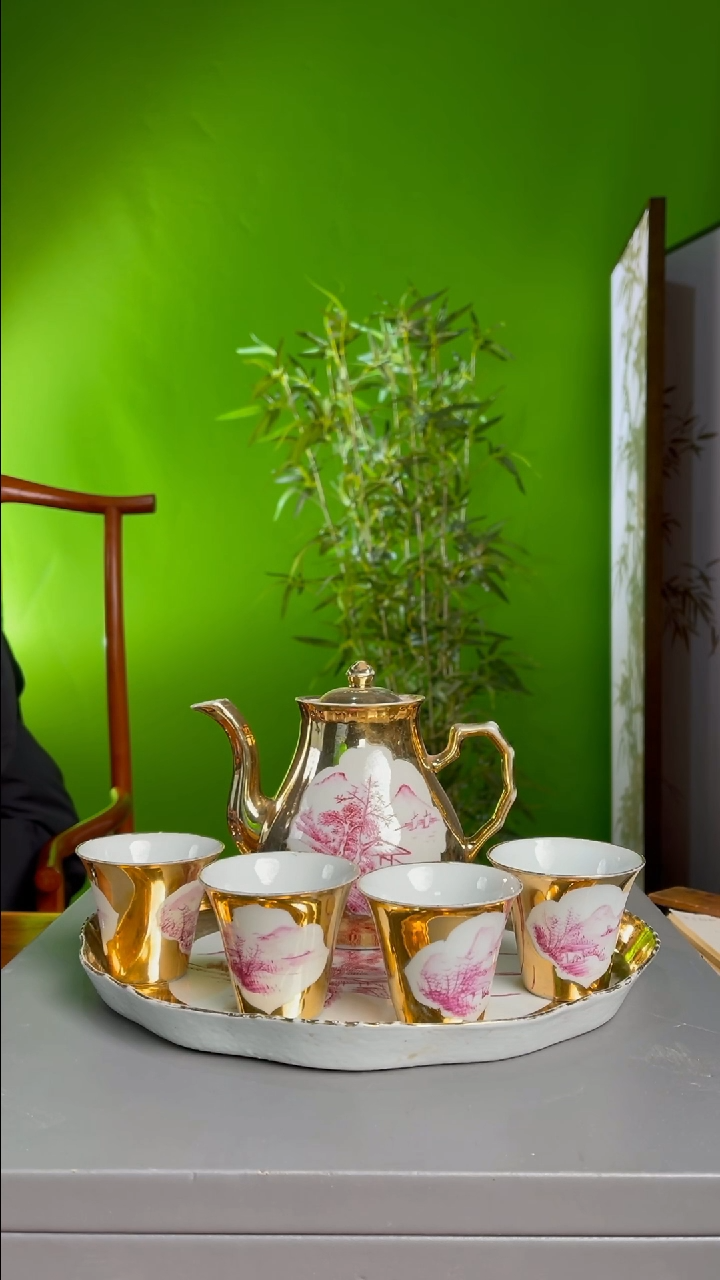 【闪购商品】摆件瓷鎏金胭脂山水壶一套