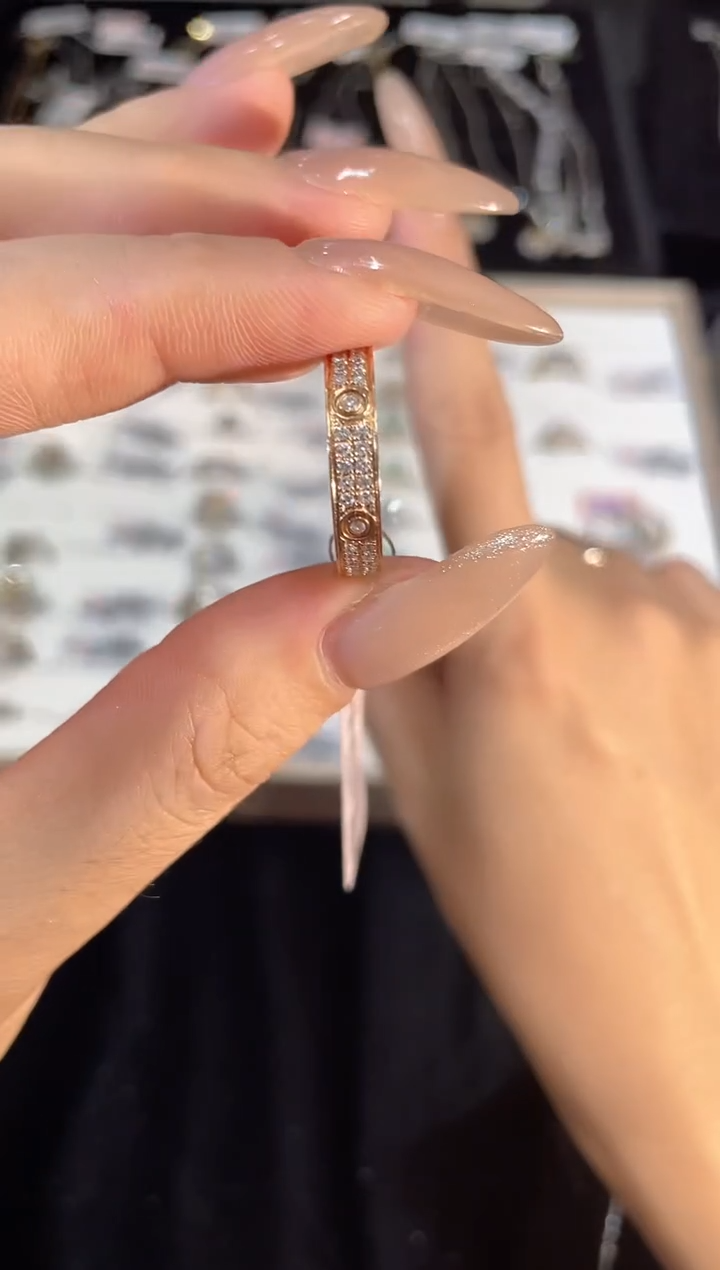 戒指18K金镶嵌钻石钻石戒指YT