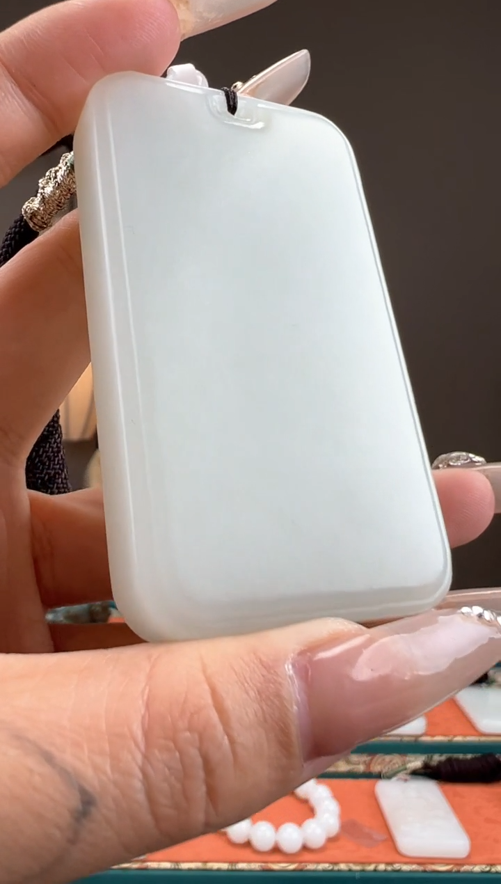 【闪购商品】和田玉颈饰未镶嵌1