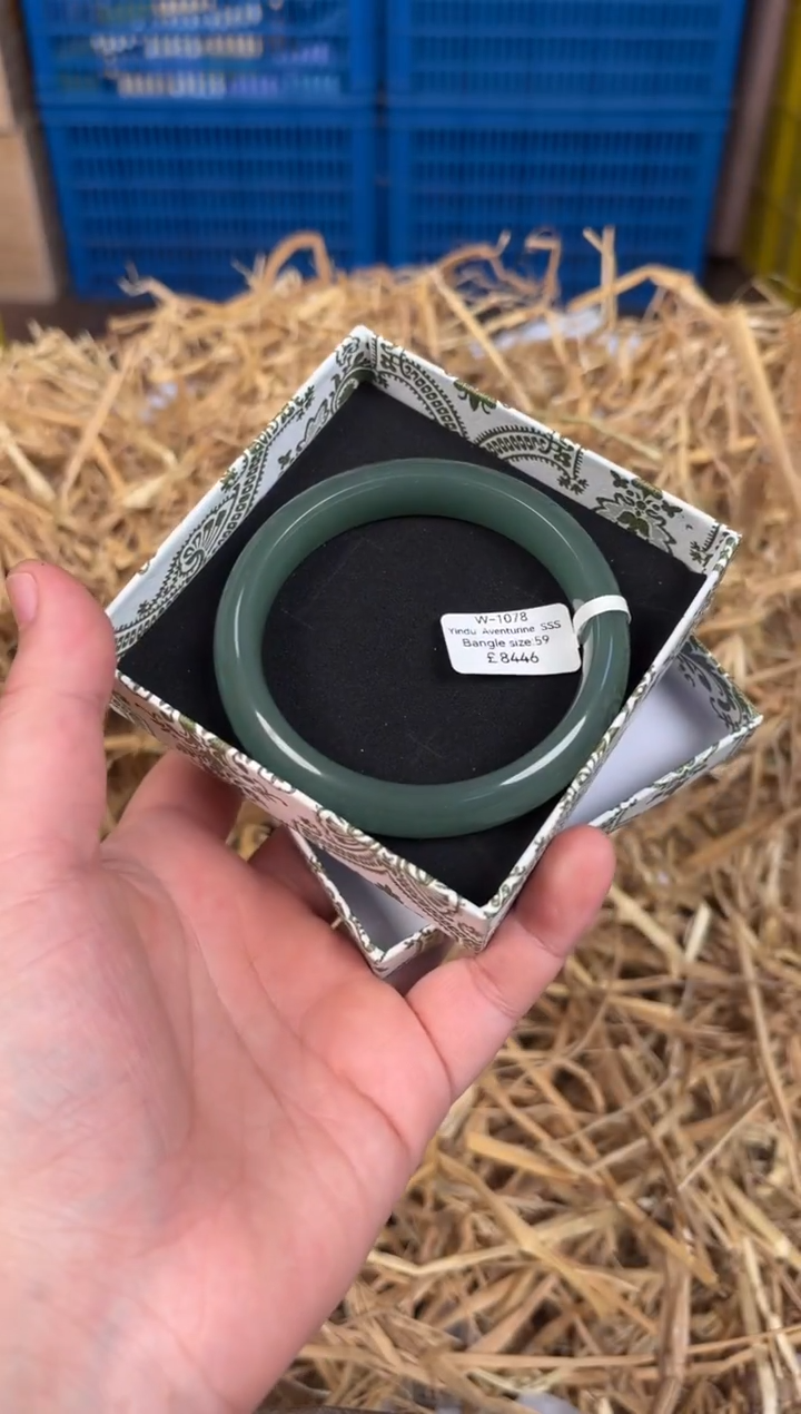 未镶嵌手镯石英质玉W1078