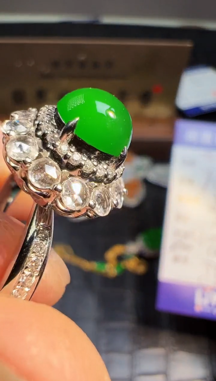 【闪购商品】翡翠戒指18K金镶嵌翡翠回流