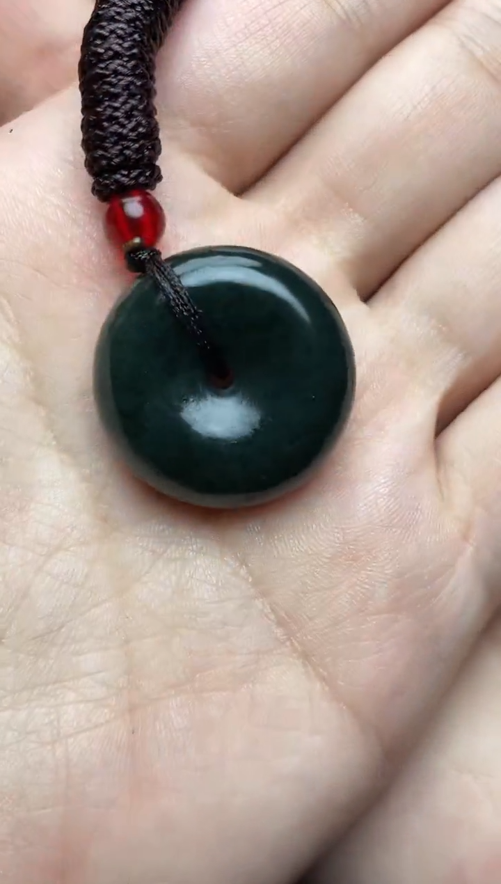 颈饰未镶嵌和田玉科**电1