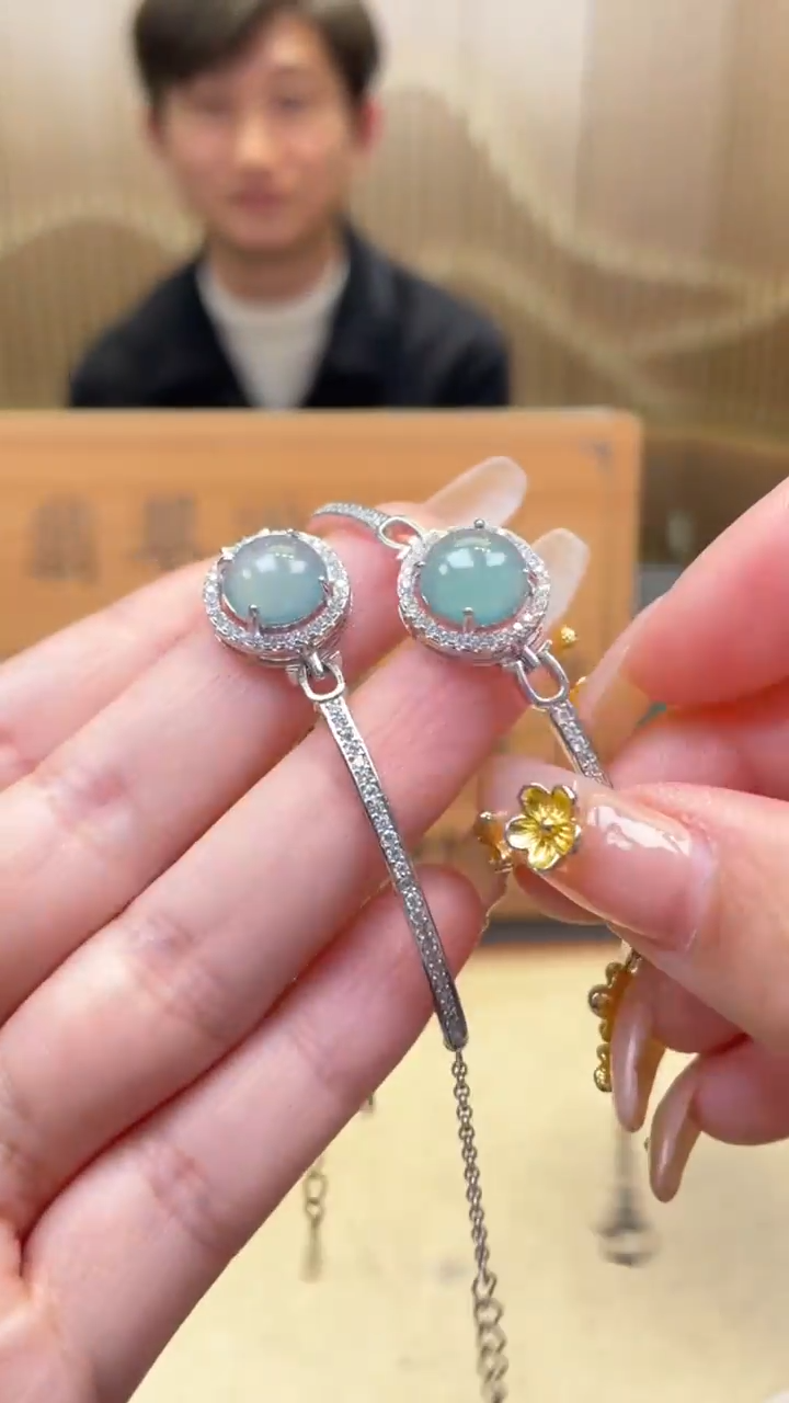 【闪购商品】翡翠颈饰未镶嵌多样性发货 (只发一件) *A6