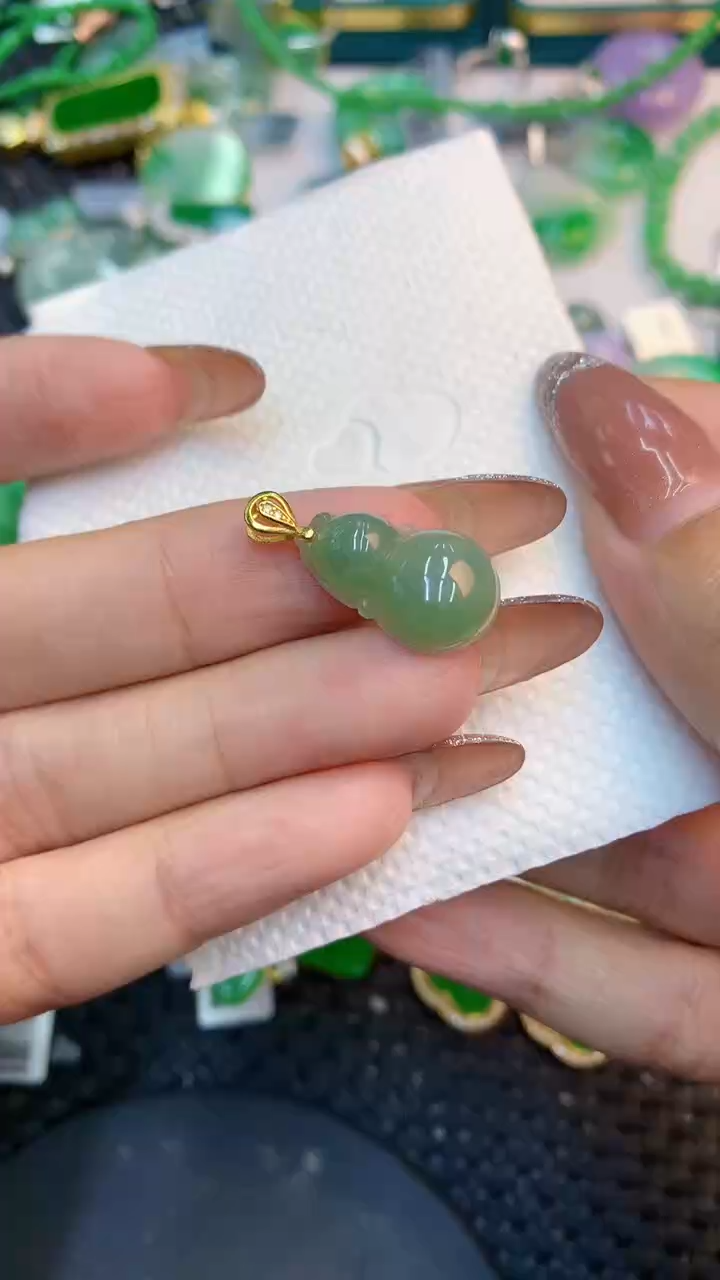 颈饰未镶嵌翡翠1