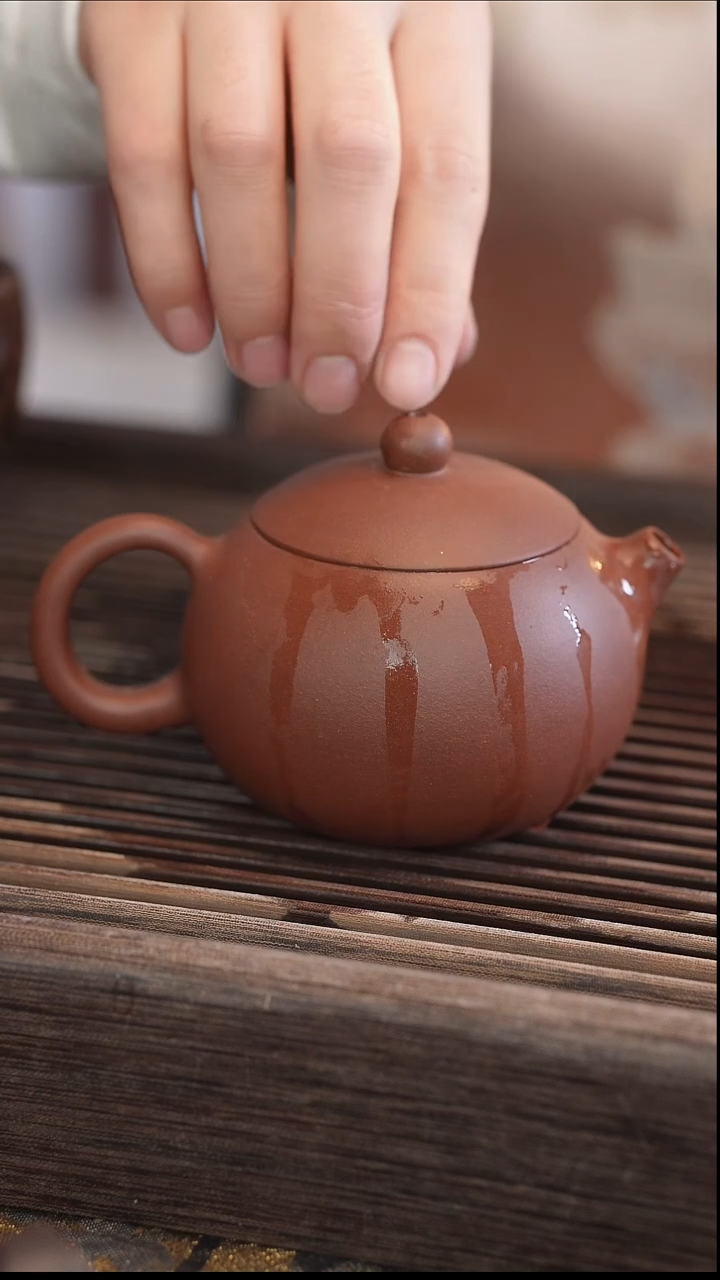 茶壶紫砂西施 紫泥 半手工 200cc