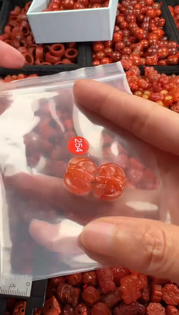 【闪购商品】南红玛瑙颈饰未镶嵌1