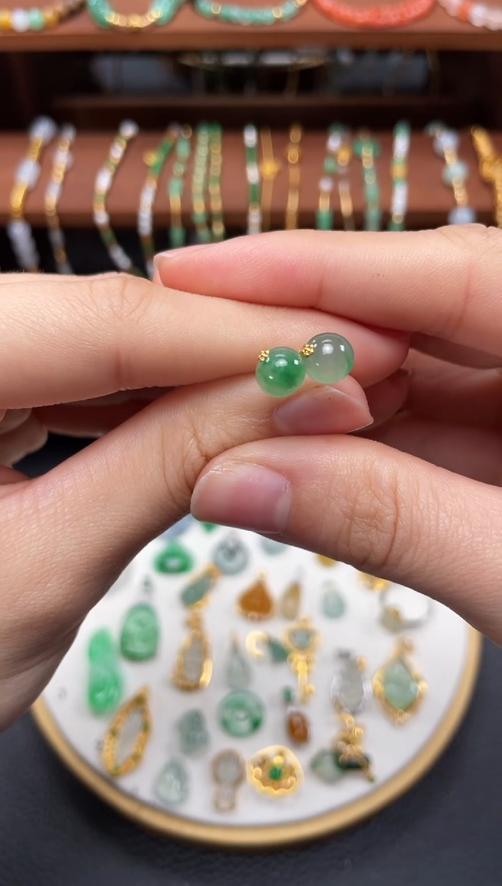 【闪购商品】翡翠耳钉18K金镶嵌2个   JK469