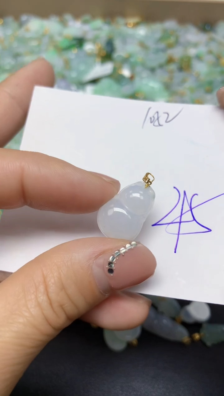 【闪购商品】翡翠挂件18K金镶嵌 天然翡翠A货