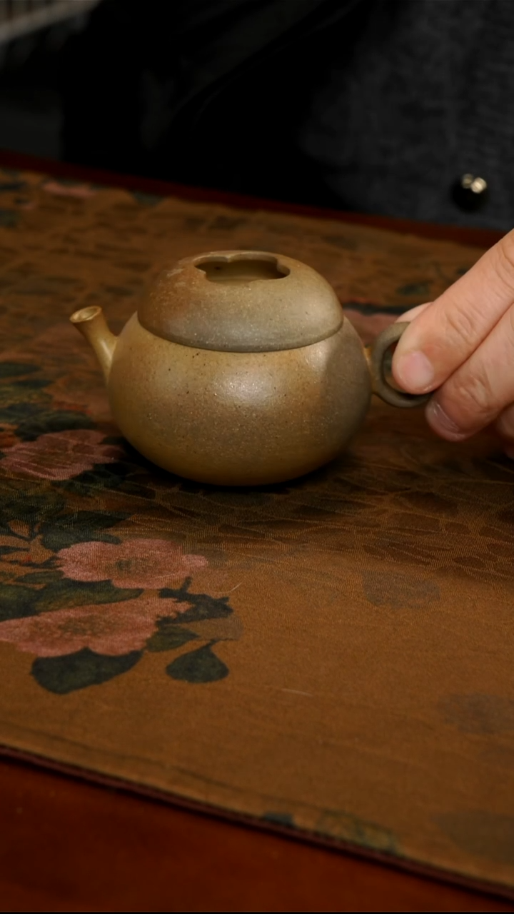 茶壶紫砂柴烧本绿小壶（有落釉）