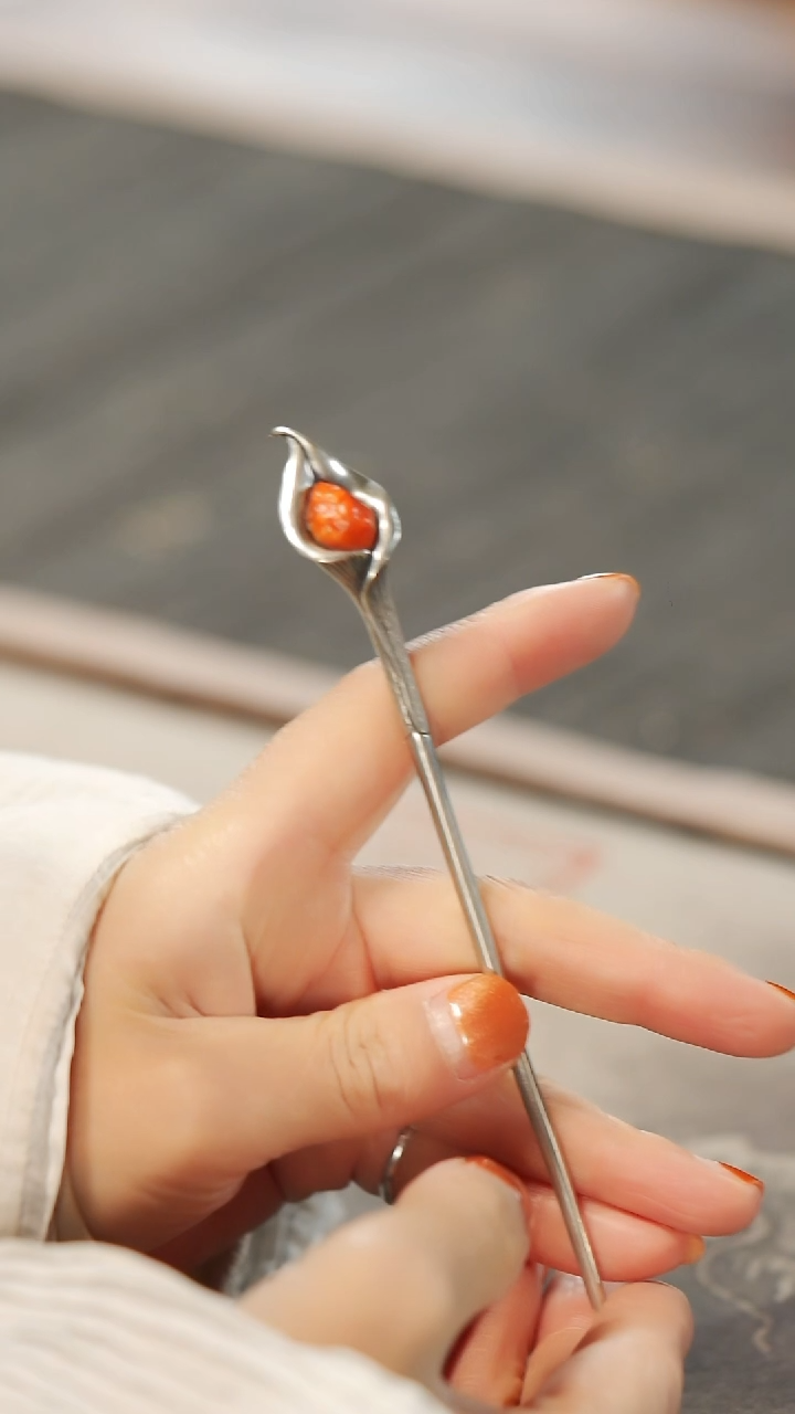 【闪购商品】玛瑙发簪银S925镶嵌500设计款马蹄莲发簪