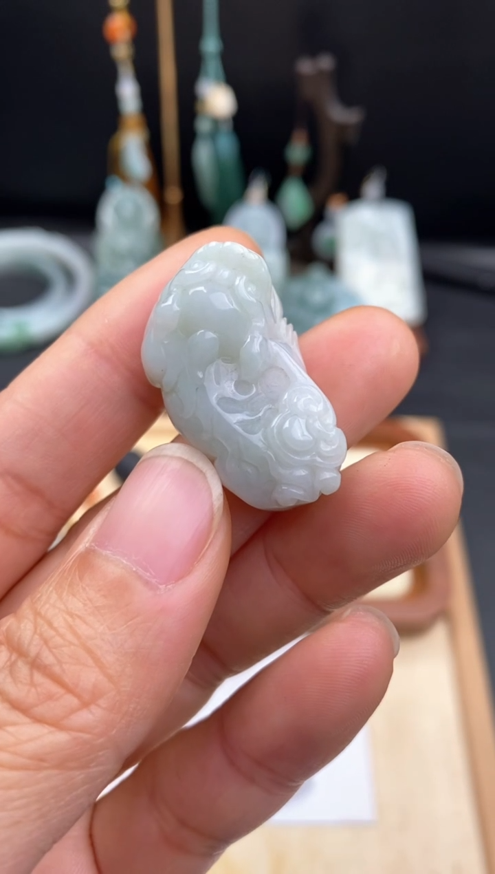 【闪购商品】翡翠颈饰未镶嵌貔貅 有纹