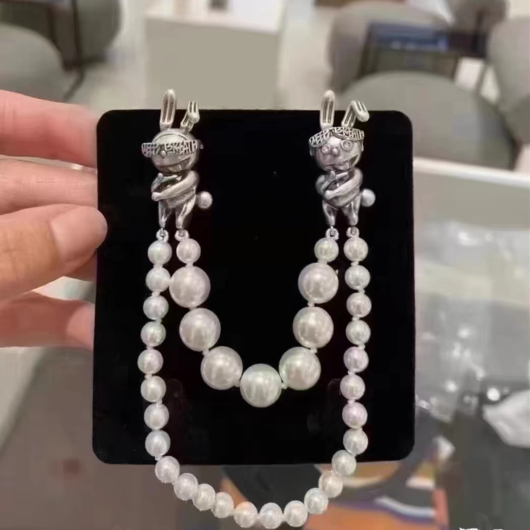 铜合金胸针 季阿玛施新颖2025新款白色珍珠链胸针百搭胸花配饰女