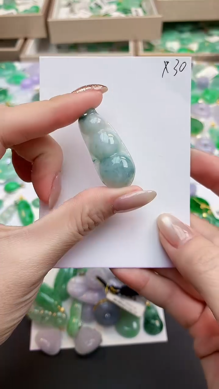 颈饰未镶嵌翡翠天然缅但A货翡翠