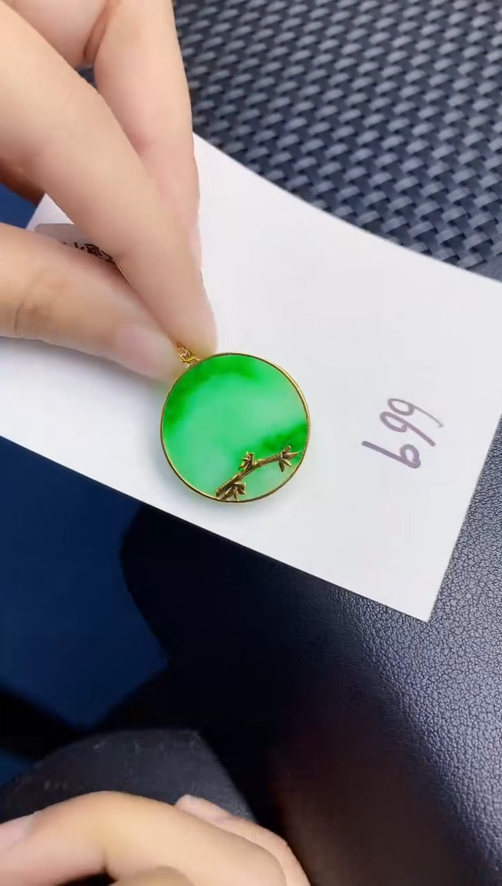 【闪购商品】翡翠颈饰18K金镶嵌000000000