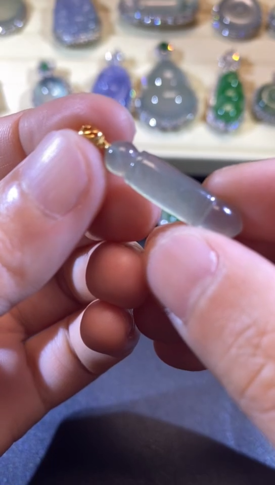 【闪购商品】翡翠吊坠(不含链)18K金镶嵌缅甸天然A货翡翠