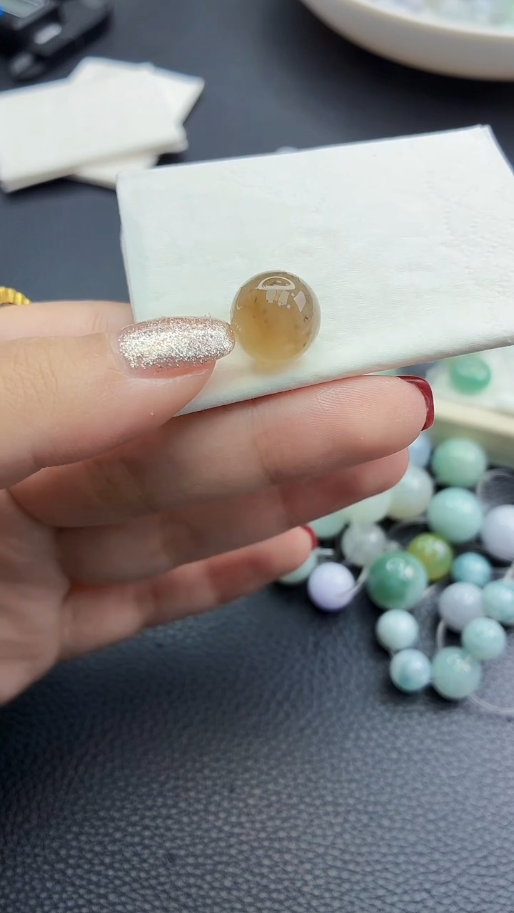 未镶嵌定制翡翠梨**剧珠子