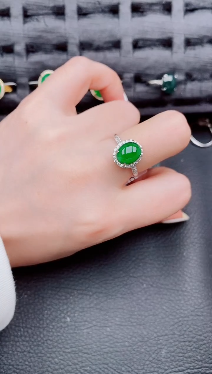 【闪购商品】翡翠戒指银S925镶嵌天然a货翡翠945