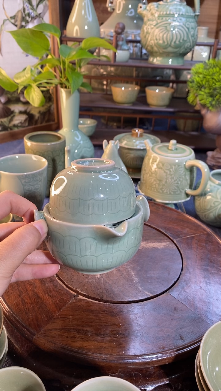 【闪购商品】022717 旅行快客 微瑕一套釉下裂