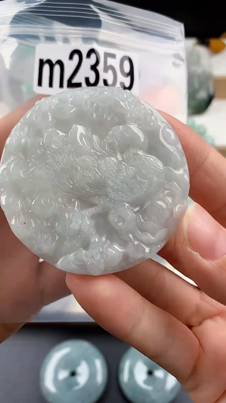 颈饰未镶嵌翡翠天然翡翠吊坠挂件