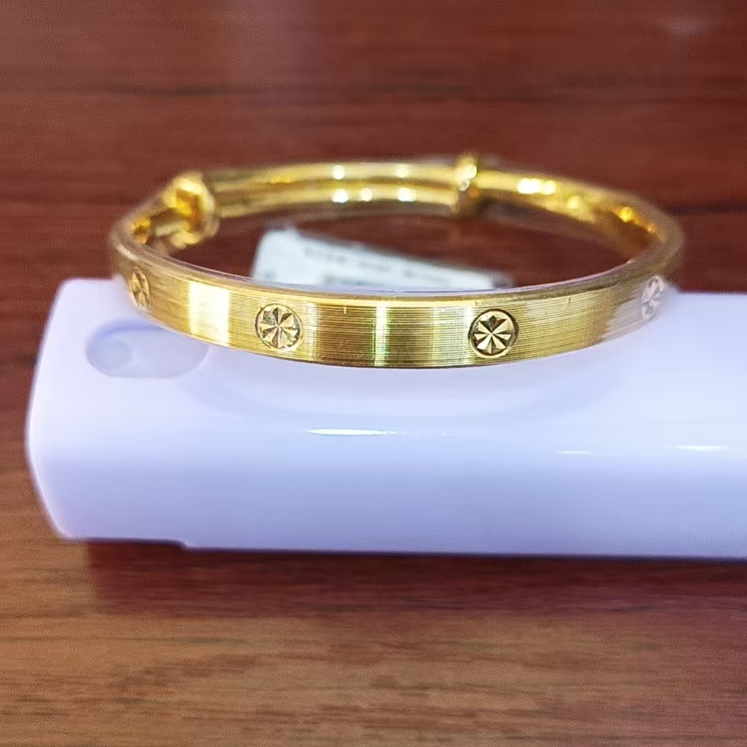 红飞珠宝足金手镯