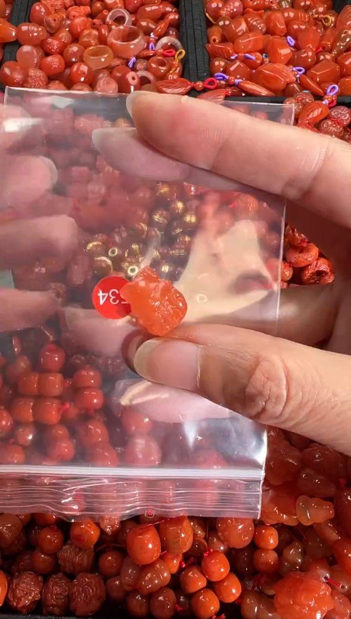 【闪购商品】南红玛瑙颈饰未镶嵌1