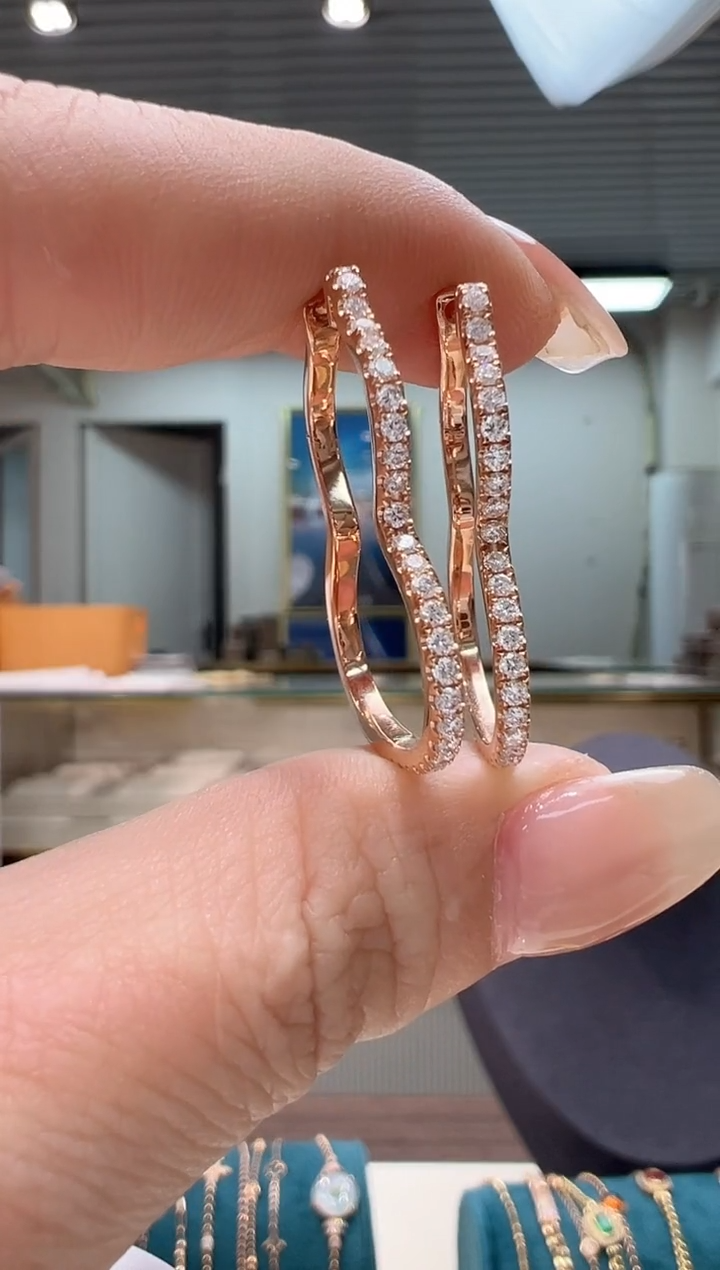 【闪购商品】钻石耳环18K金镶嵌满钻镂空葫芦耳环K红