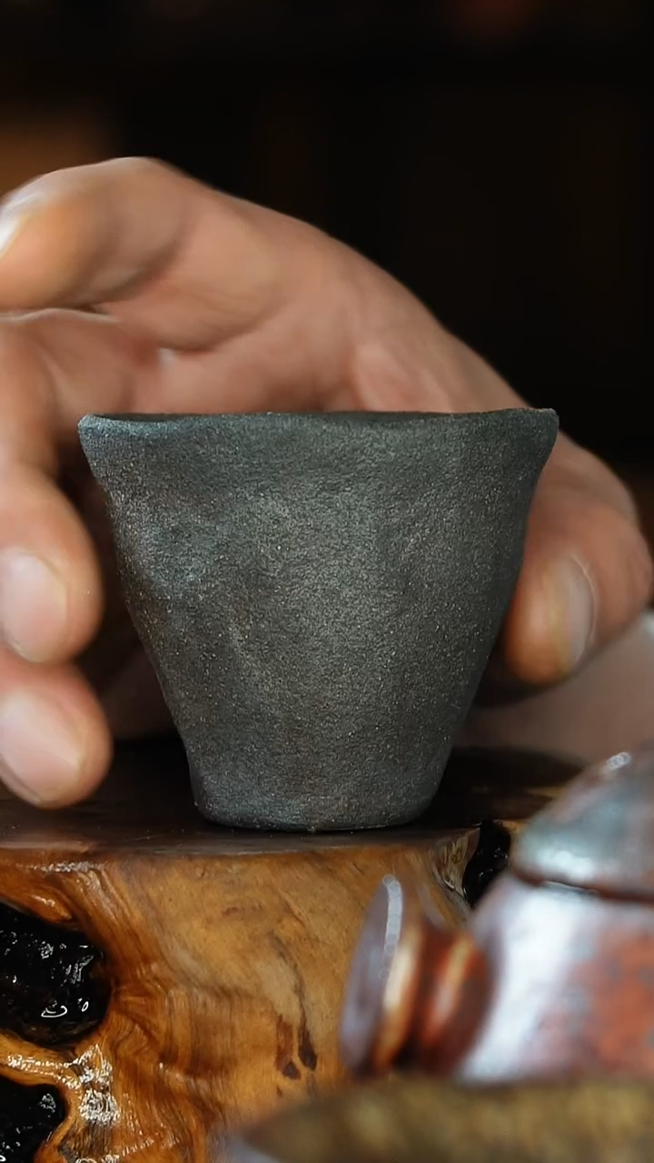 紫砂全手工手捏杯（天青）