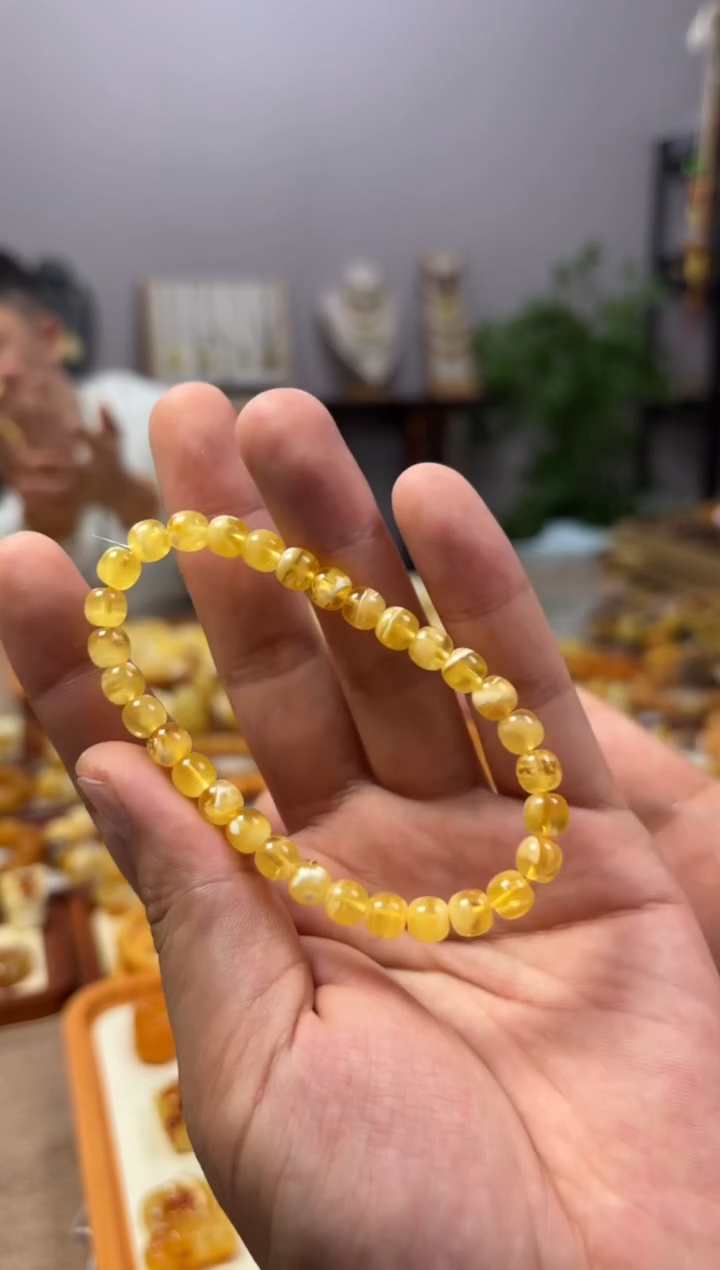 【闪购商品】蜜蜡裸石未镶嵌手串