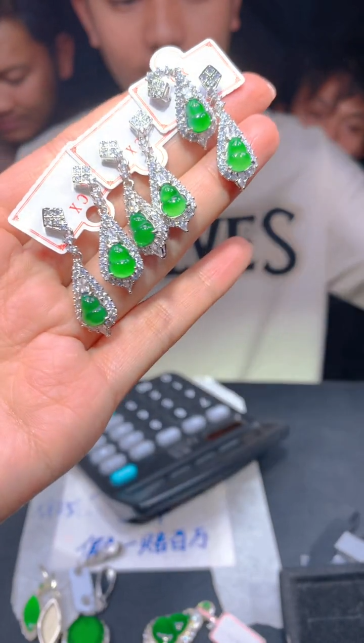 【闪购商品】定制翡翠未镶嵌180多样性发货（发其一）
