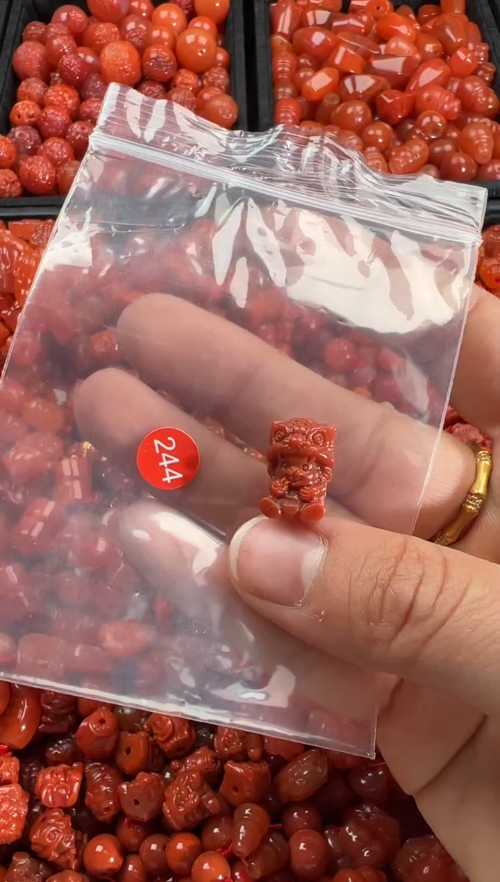 【闪购商品】南红玛瑙颈饰未镶嵌1