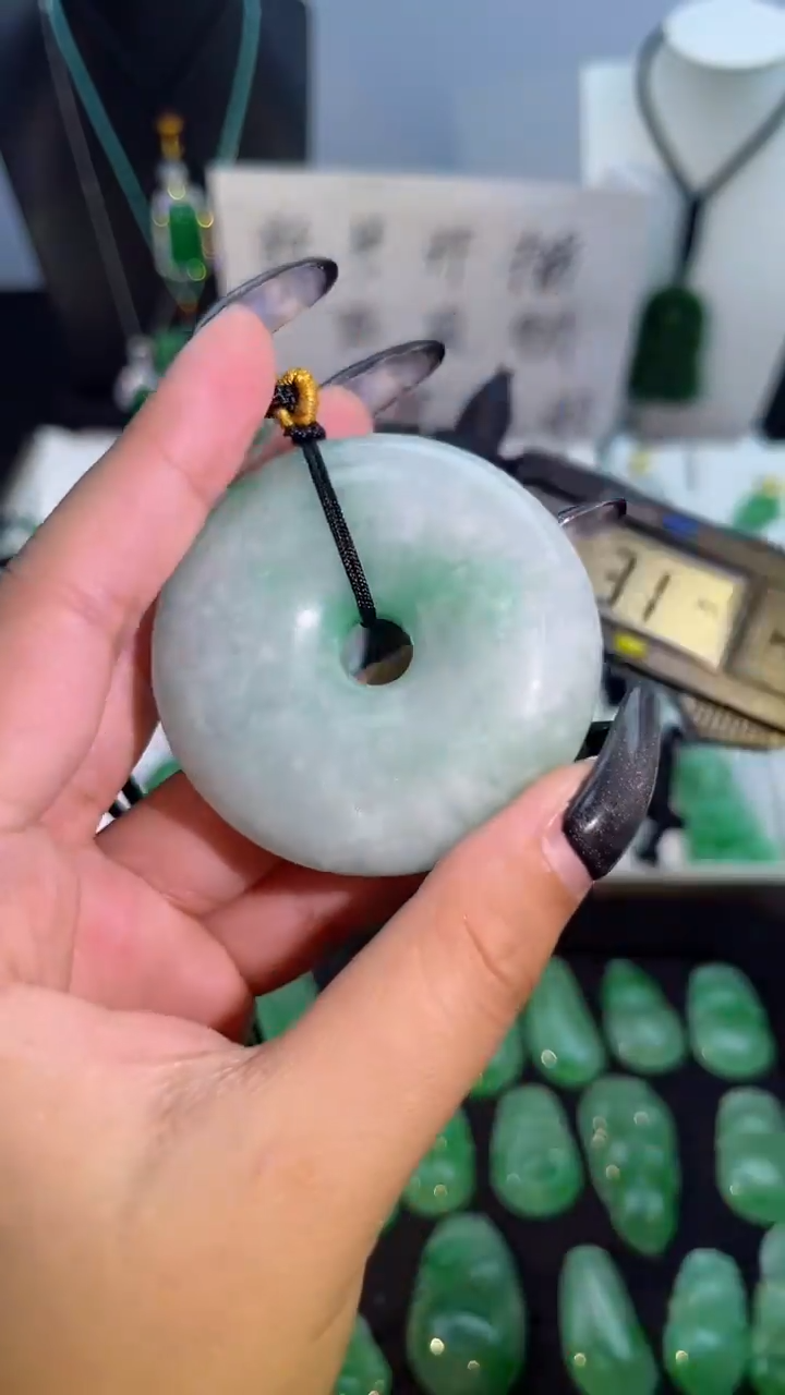 【闪购商品】翡翠手串未镶嵌翡翠颈饰未镶嵌天然翡翠吊坠