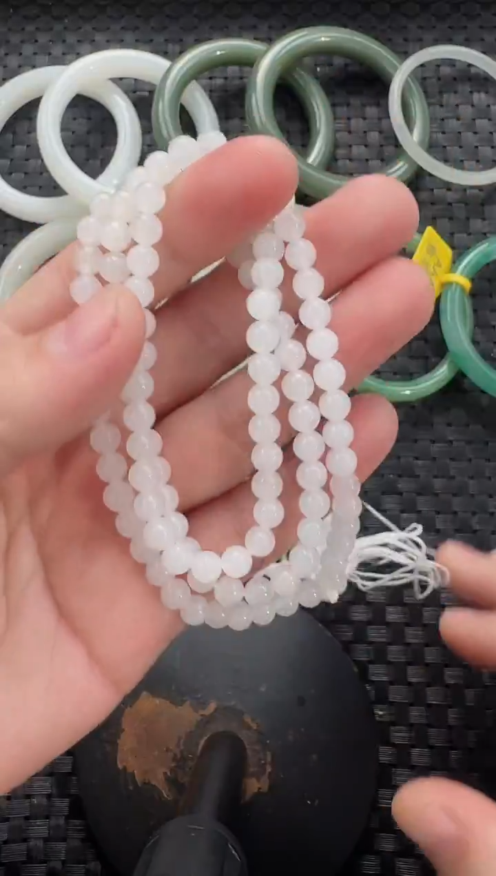 颈饰未镶嵌和田玉6mm108长链(多样性发货拍一发一）