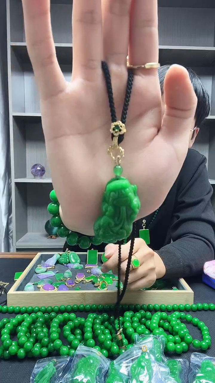 吊坠(赠链)14K金镶嵌翡翠吊坠