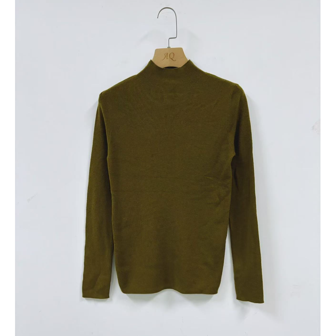 新款时尚百搭简约亲肤柔软舒适纯色半高领针织衫