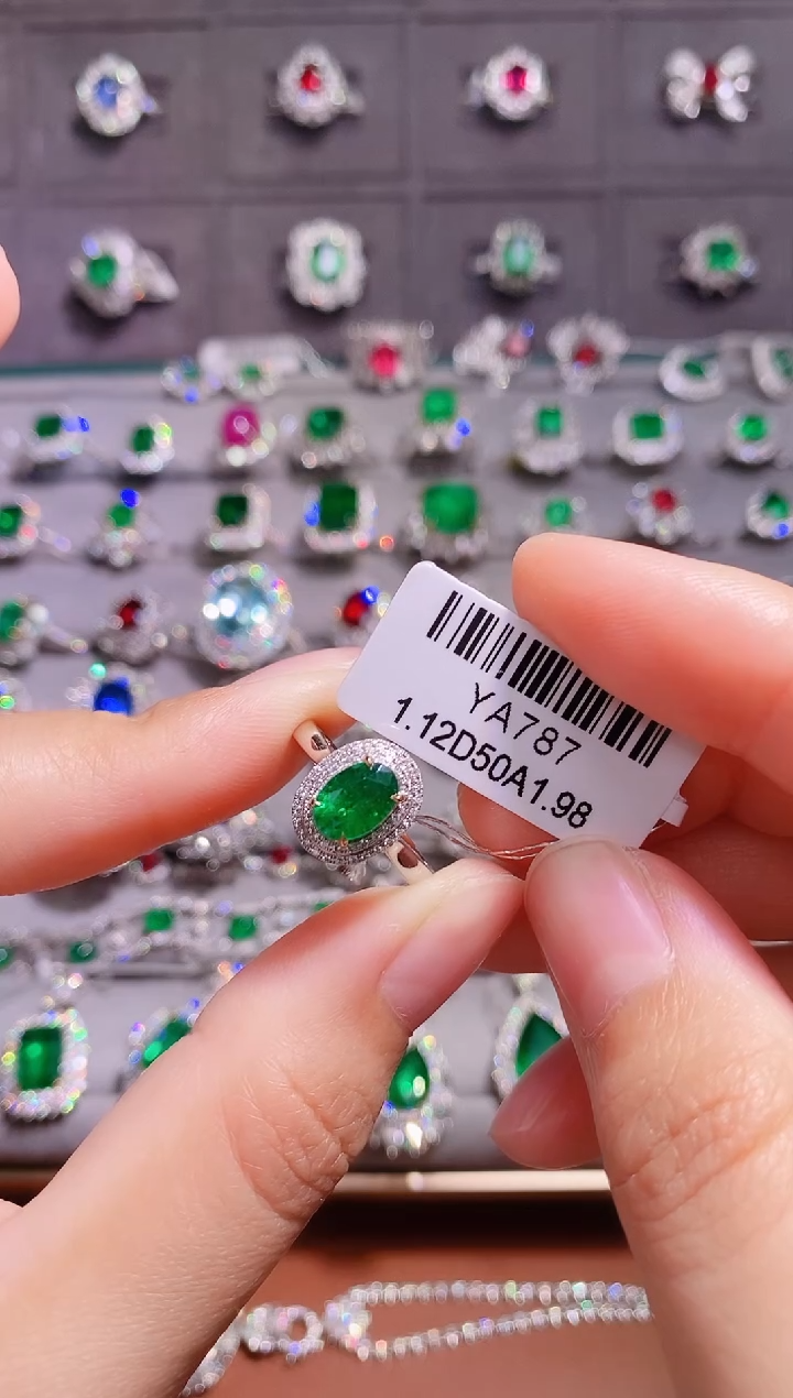 【闪购商品】祖母绿18K金戒指18K金镶嵌1