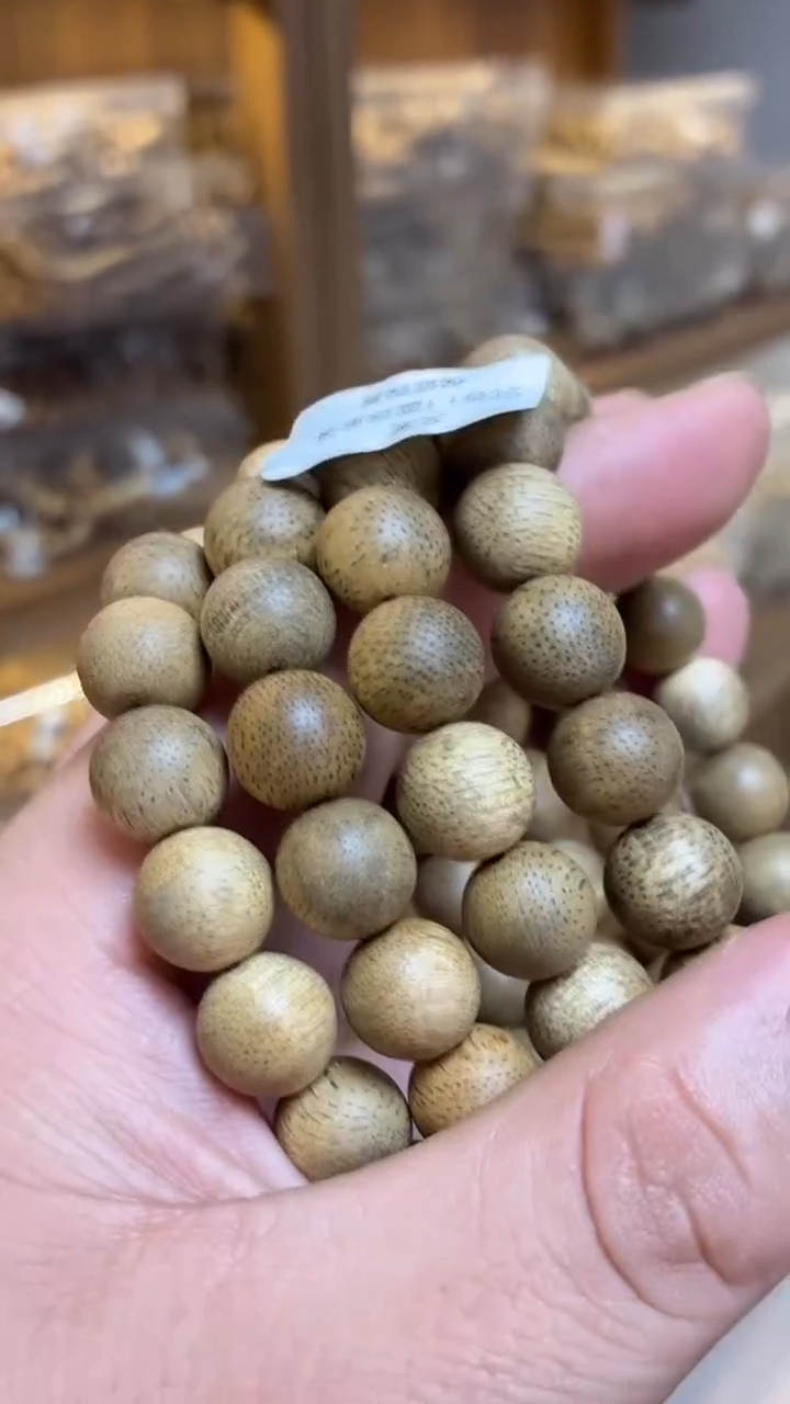 沉香手串 文莱圆珠单圈1.1多样性发其一