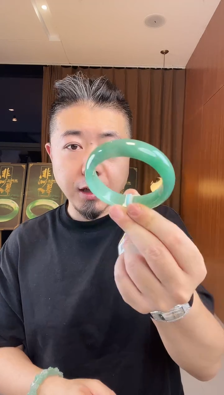 石英质玉手镯未镶嵌非洲翠