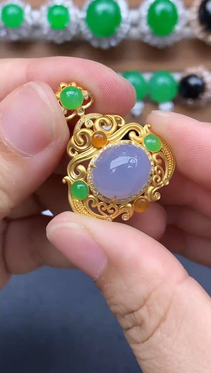 颈饰18K金镶嵌翡翠614-中国好珍宝