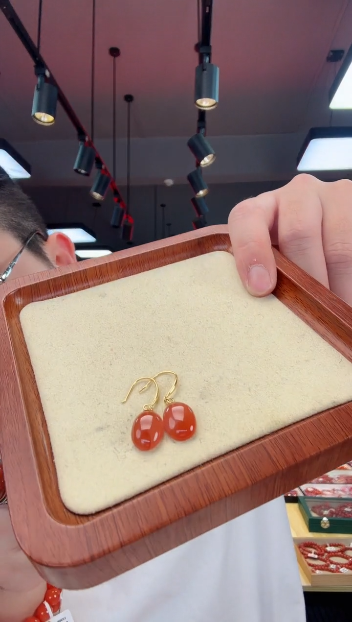 【闪购商品】南红玛瑙耳钩银S925镶嵌一对