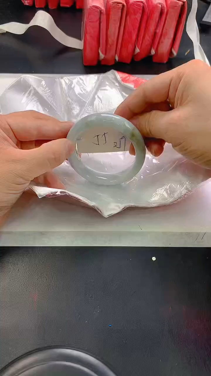 未镶嵌手镯翡翠259