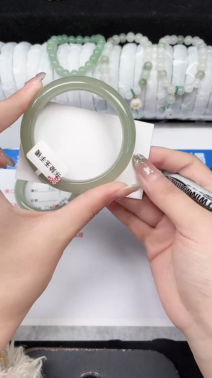 未镶嵌手镯石英质玉131-56/57