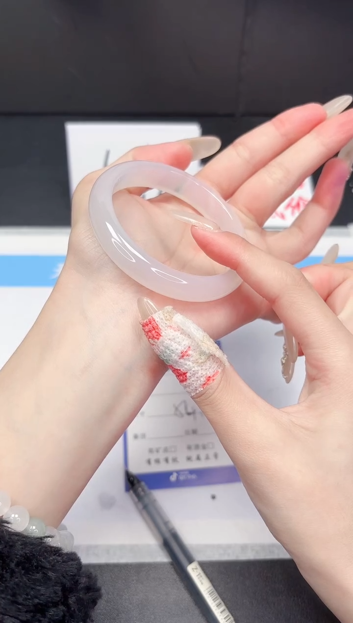 【闪购商品】石英质玉手镯未镶嵌323-54.6