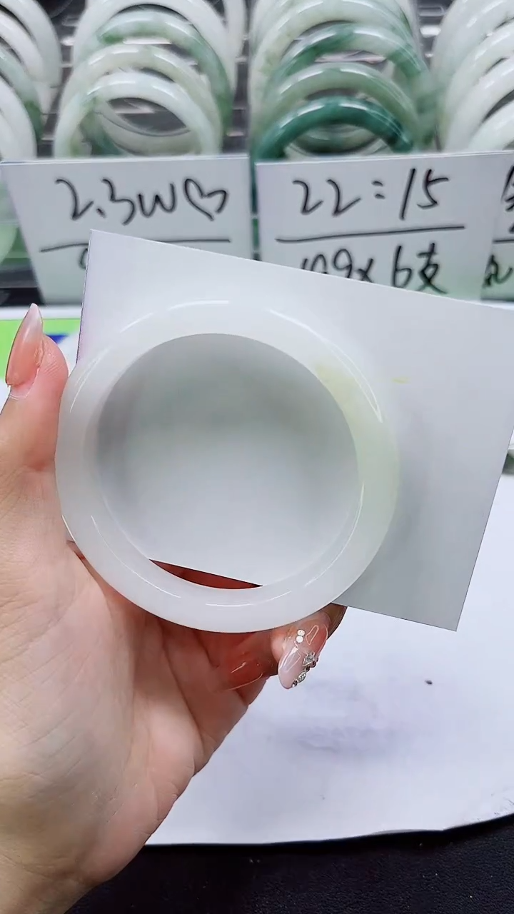 【闪购商品】石英质玉手镯未镶嵌A118-57/58