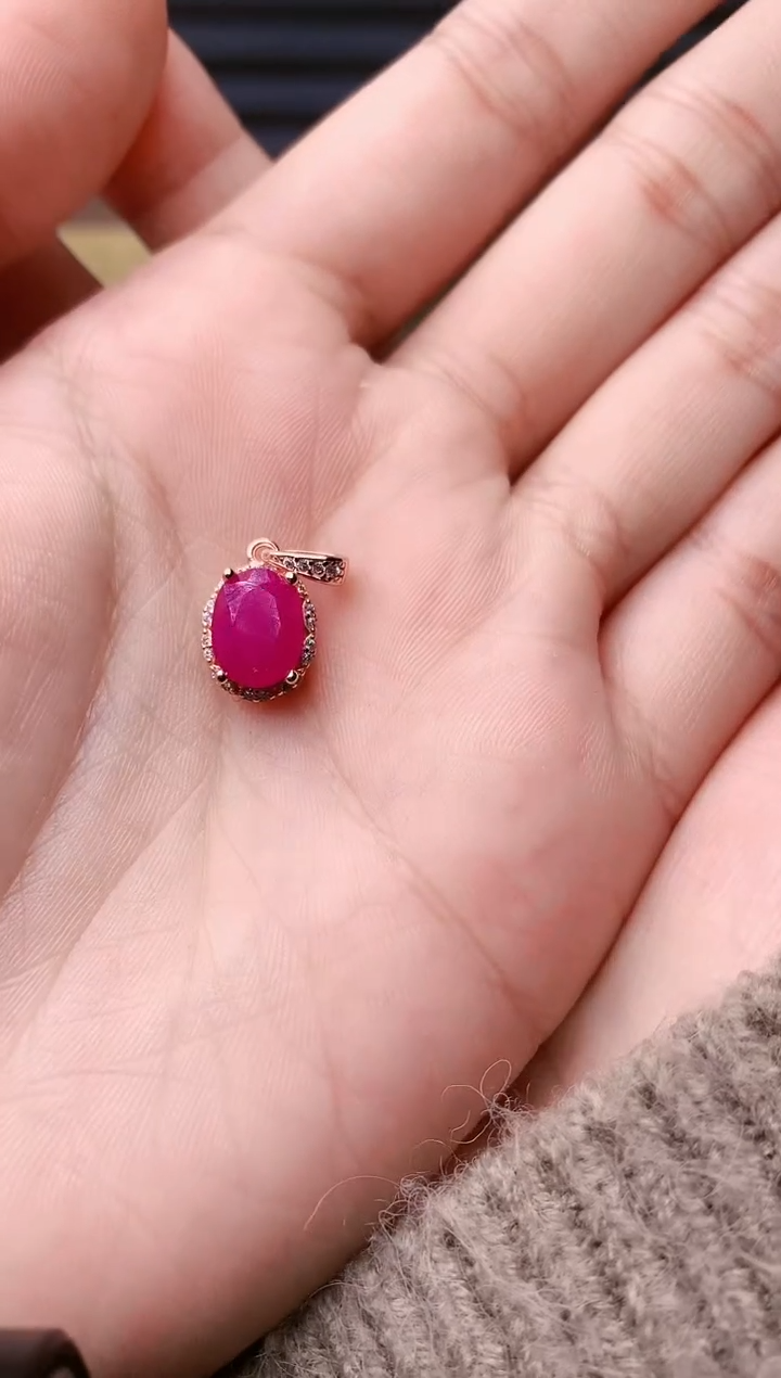 【闪购商品】红宝石颈饰银S925镶嵌........