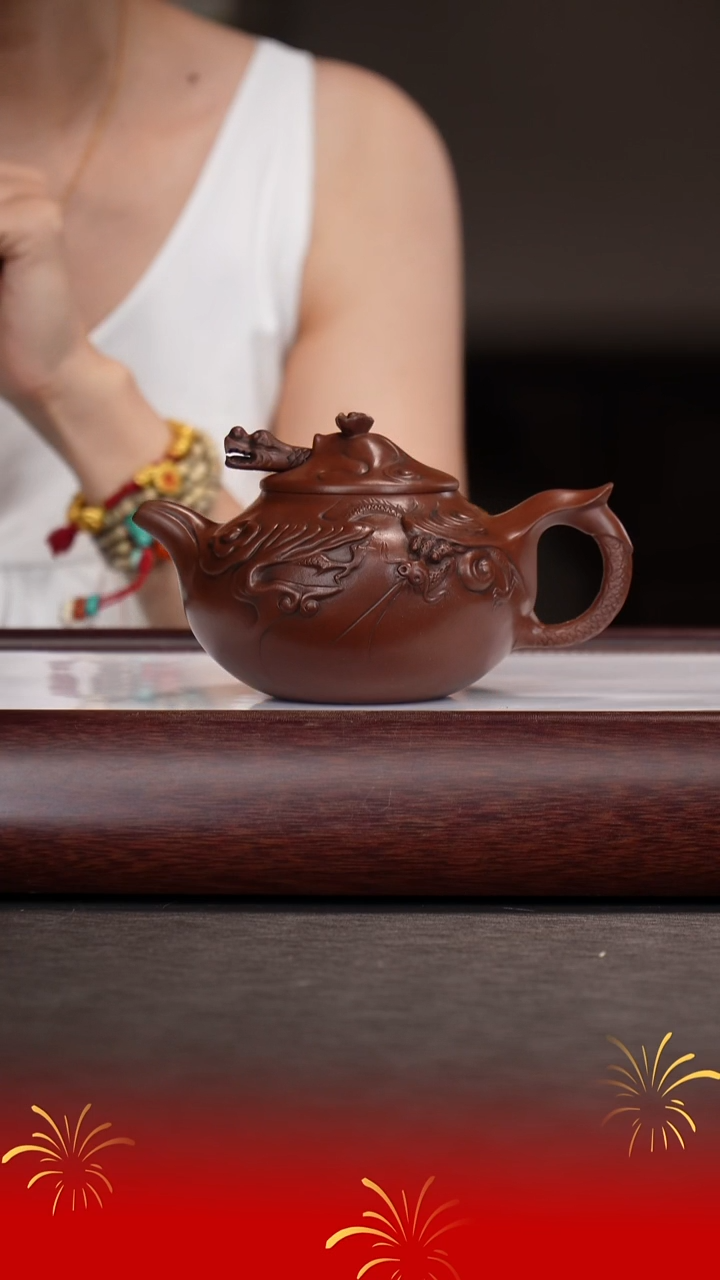 茶壶紫砂唐凤芝/紫泥/云龙壶/380c