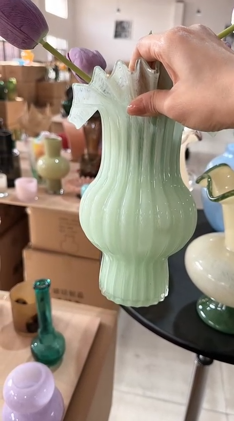 【闪购商品】玻璃绿色折纸花瓶