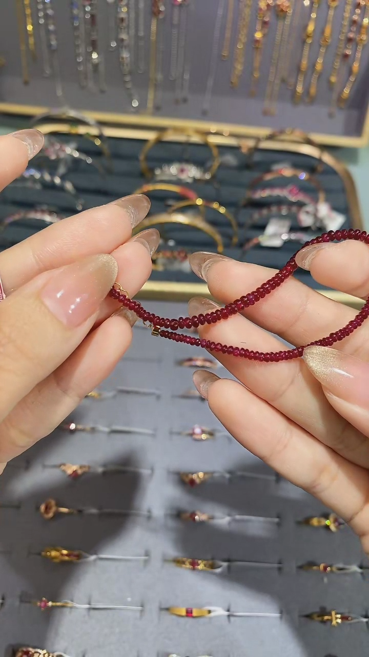 【闪购商品】红宝石手链18K金镶嵌手链
