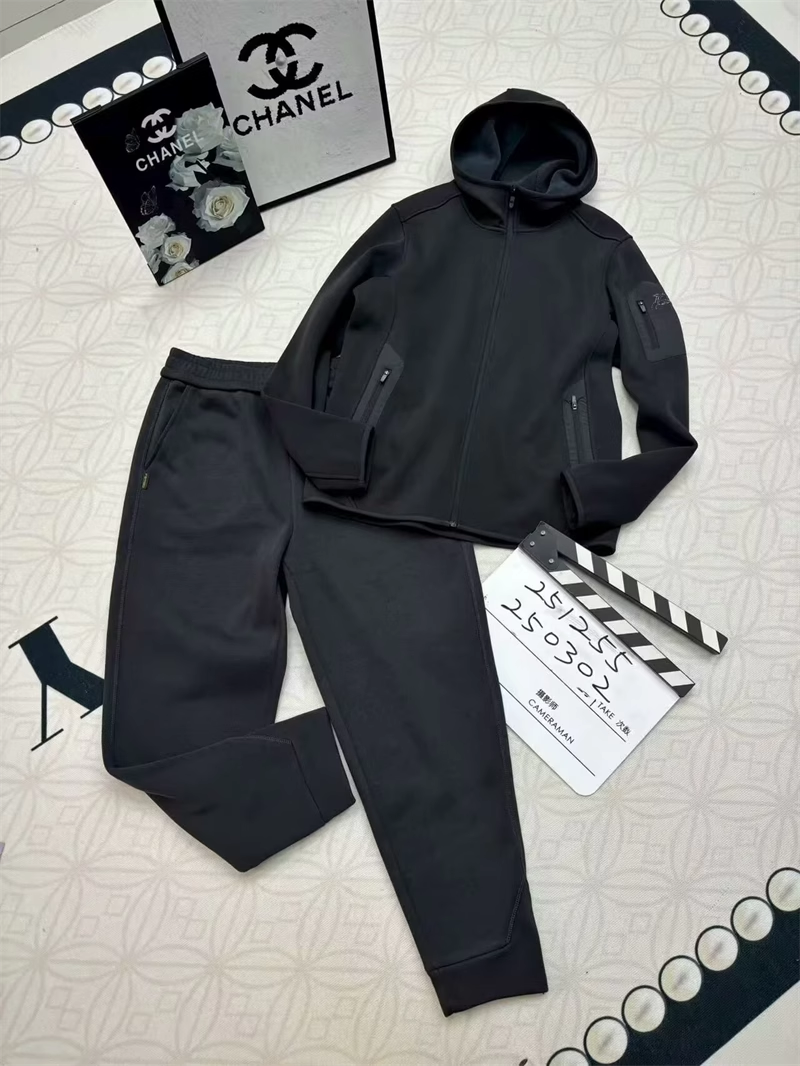 菲玛掂250302正品2025秋冬新款时尚气质显瘦加绒束脚休闲裤女卫裤