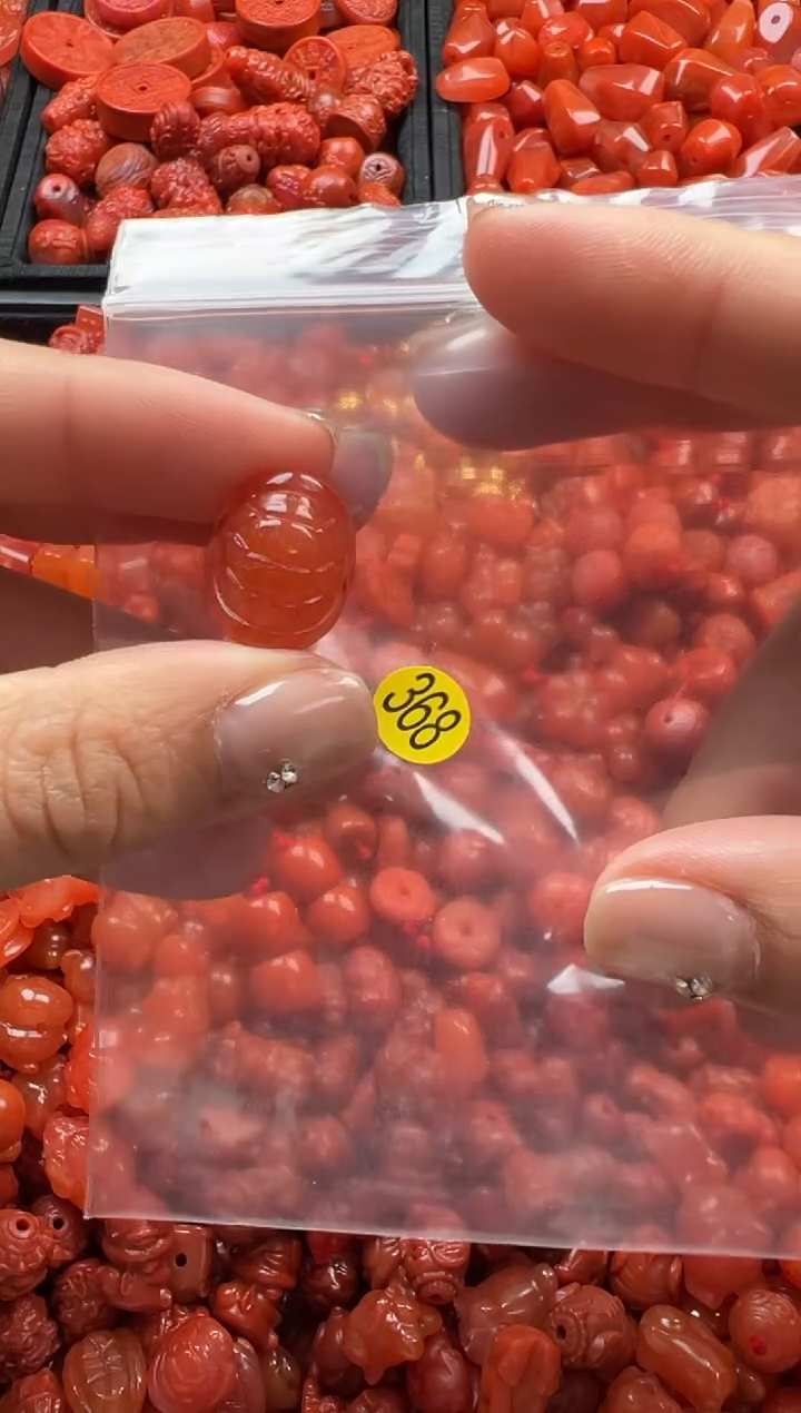 【闪购商品】南红玛瑙颈饰未镶嵌1